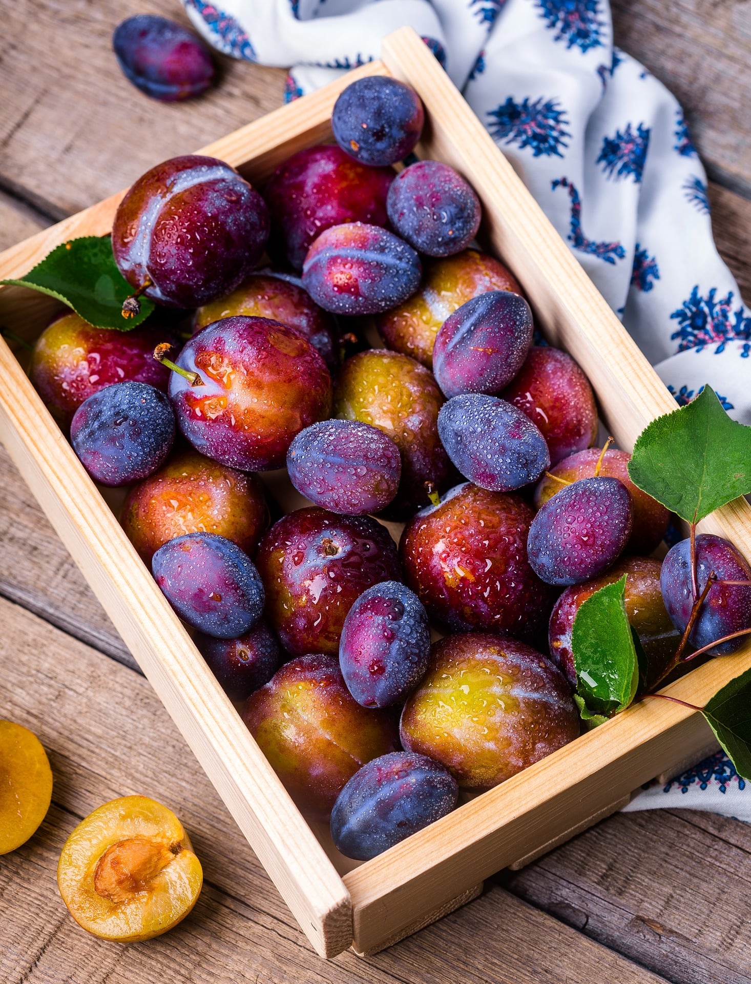 Organic Plums